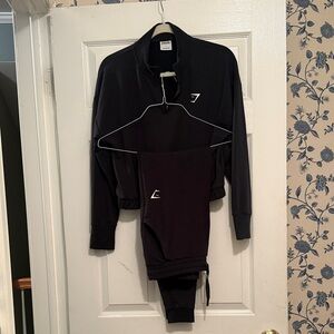 Black gymshark set